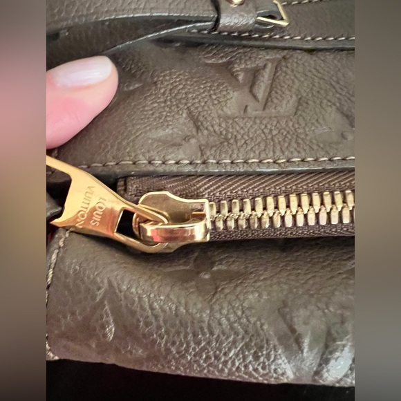 Louis Vuitton Petillante Monogram Empreinte Clutch - excellent condition! - Picture 11 of 16